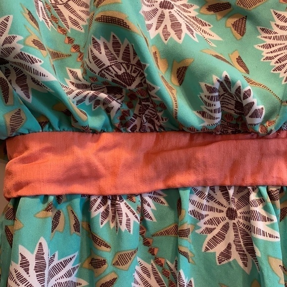 Esley Dress - Picture 2 of 4